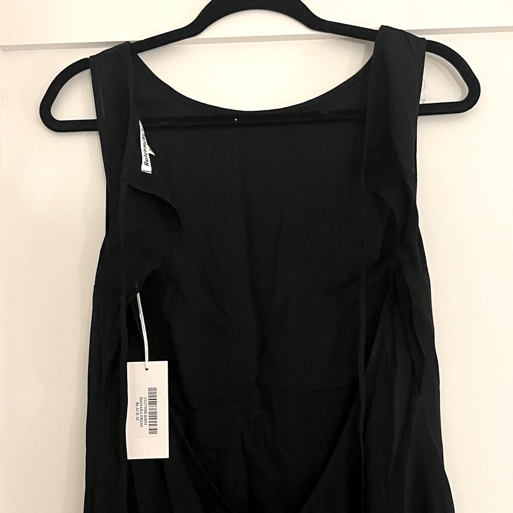 NWT Reformation Damara Dress in size M 🖤 - Picture 7 of 8